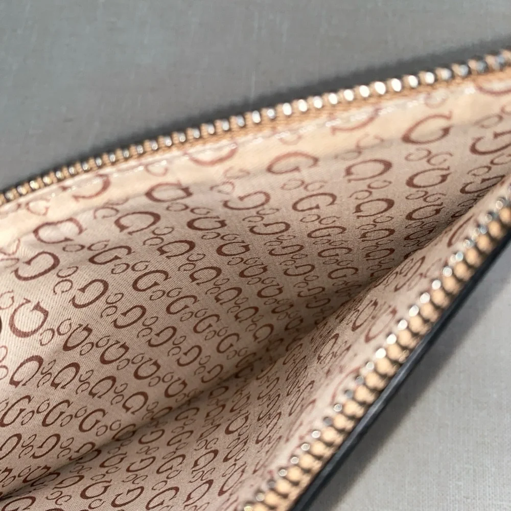 Guess‎ Tan Wristlet Bag